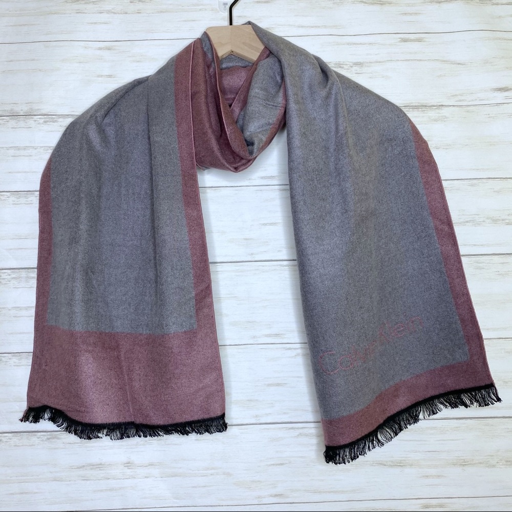 Calvin Klein Gray Pink Border Fringe Scarf